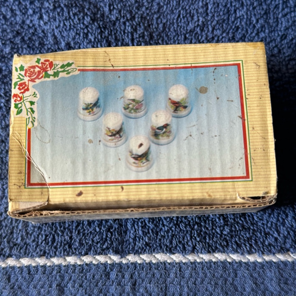 Vintage Collectible Bird/Hummingbird Thimble’s